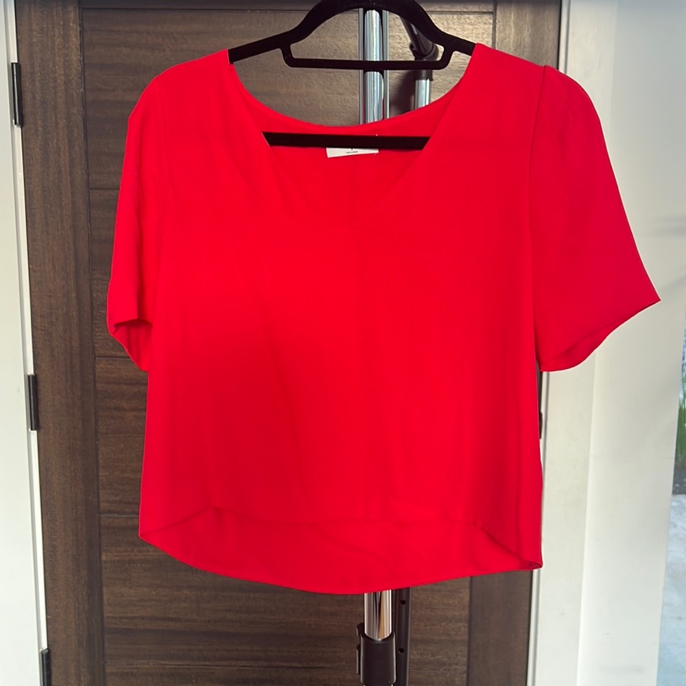 Red Aritzia Babaton V neck Cropped